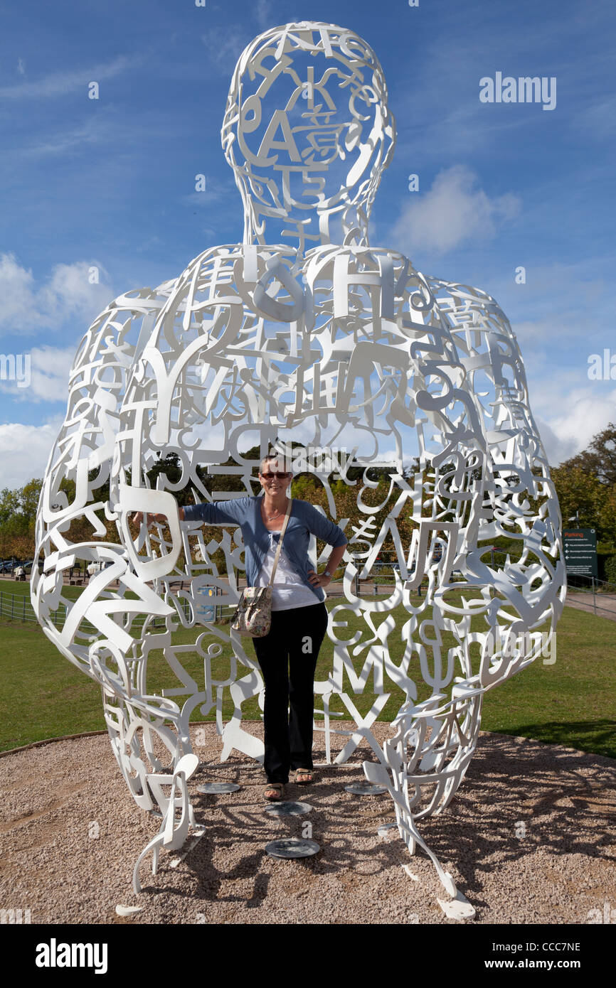 Spiegel by jaume plensa at Yorkshire Sculpture Park, UK Stock Photo - Alamy