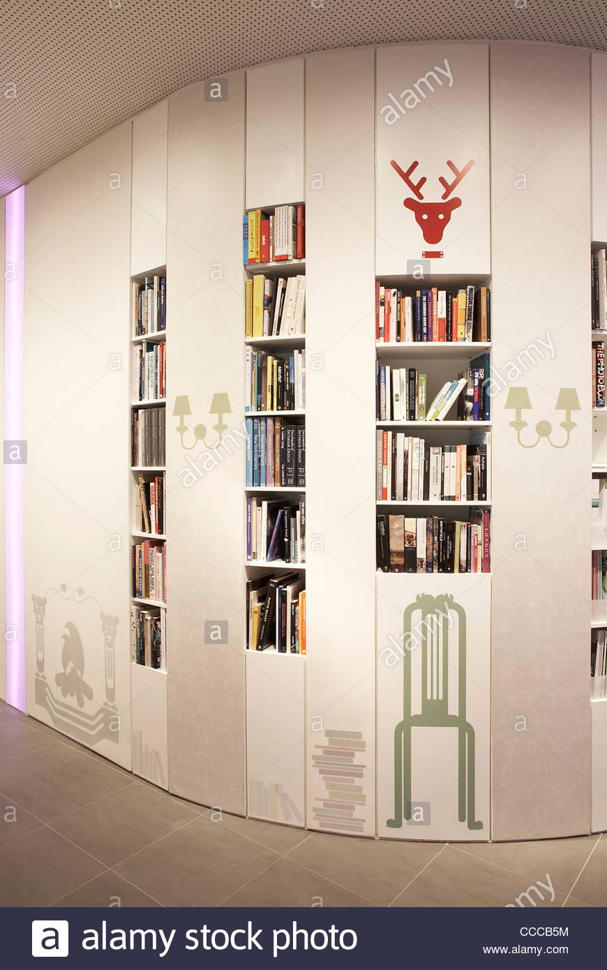 Steelcase Showroom Pearsonlloyd London 2007 View Of Library Area With Inbuilt Shelves Displaying Books