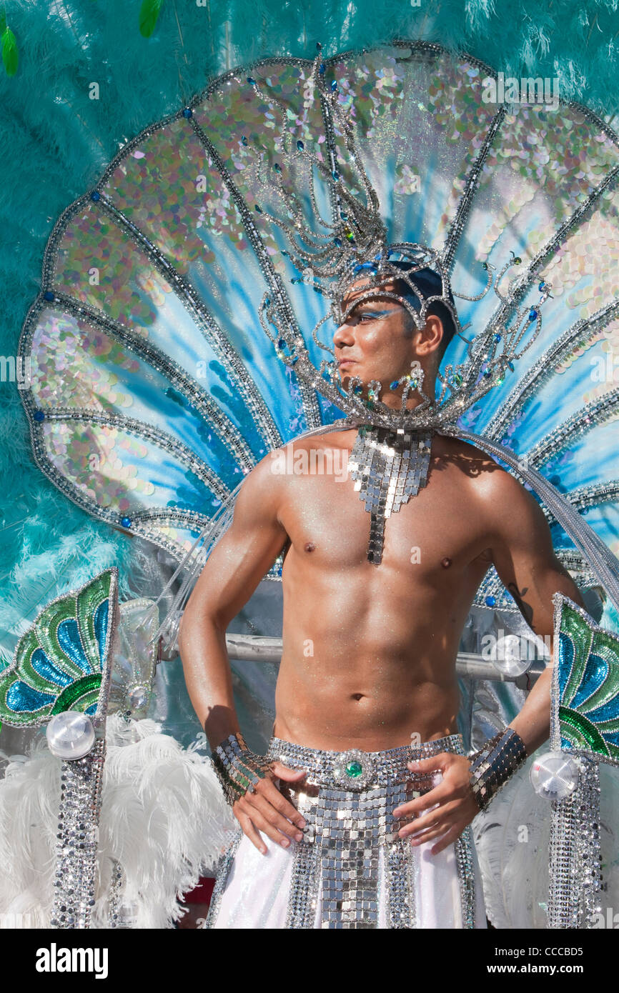 Male brazilian samba dancer notting hi-res stock photography and images -  Alamy