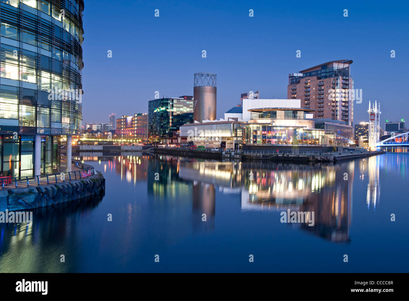 The Lowry Centre at Night, Salford Quays, Manchester, England, UK Stock Photo