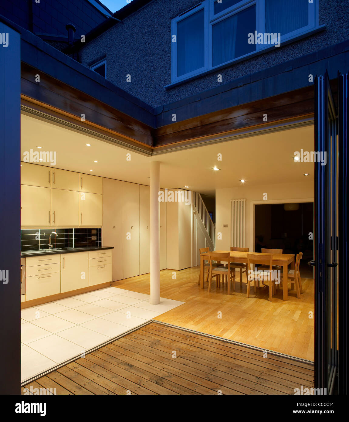 PRIVATE HOUSE ARCHICRAFT ROB MATHISON SOUTH WOODFORD LONDON UK 2009