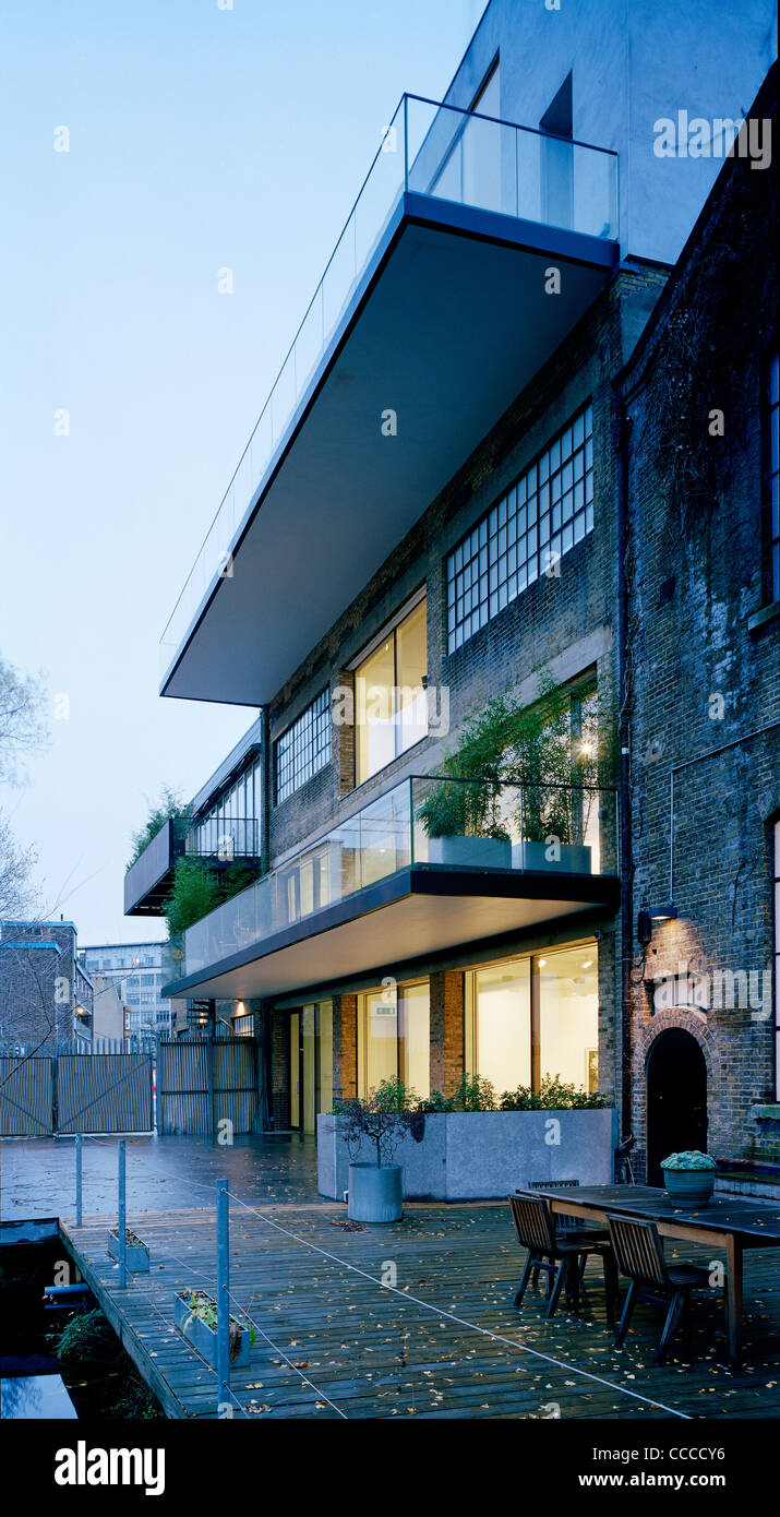 Parasol Gallery London United Kingdom Michael Drain Architects 2006