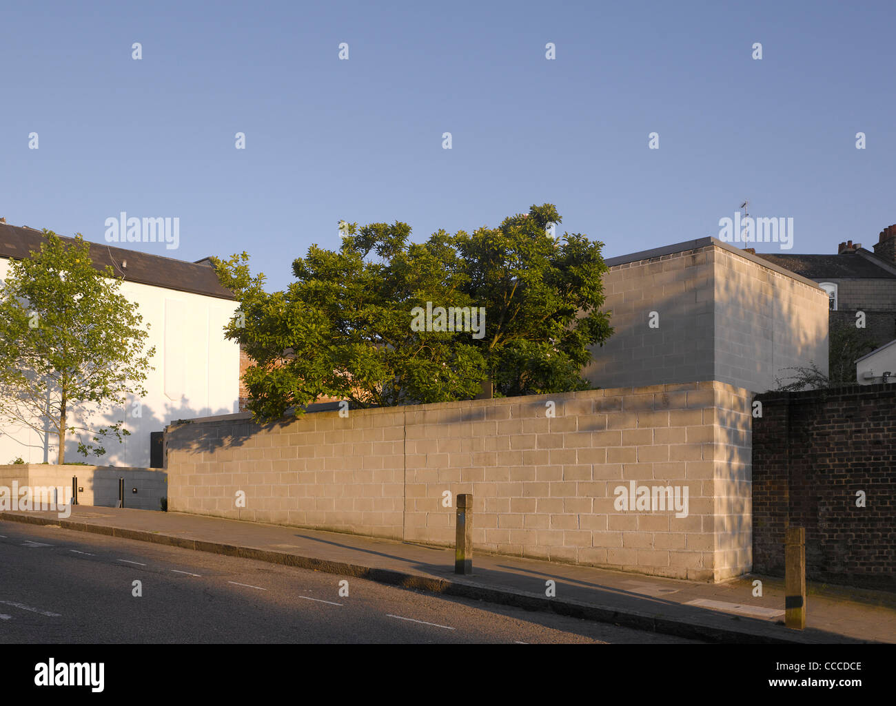 3a Hampstead Lane, Duggan Morris Architects, Exterior showing front elevation, blockwork Stock Photo