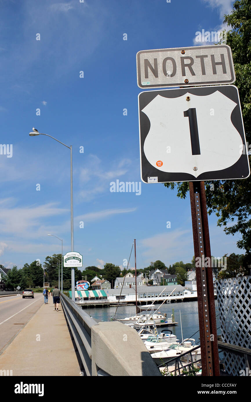 U.S. Route 1 North, entering Kittery, Maine from Portsmouth, New Hampshire, United States Stock Photo