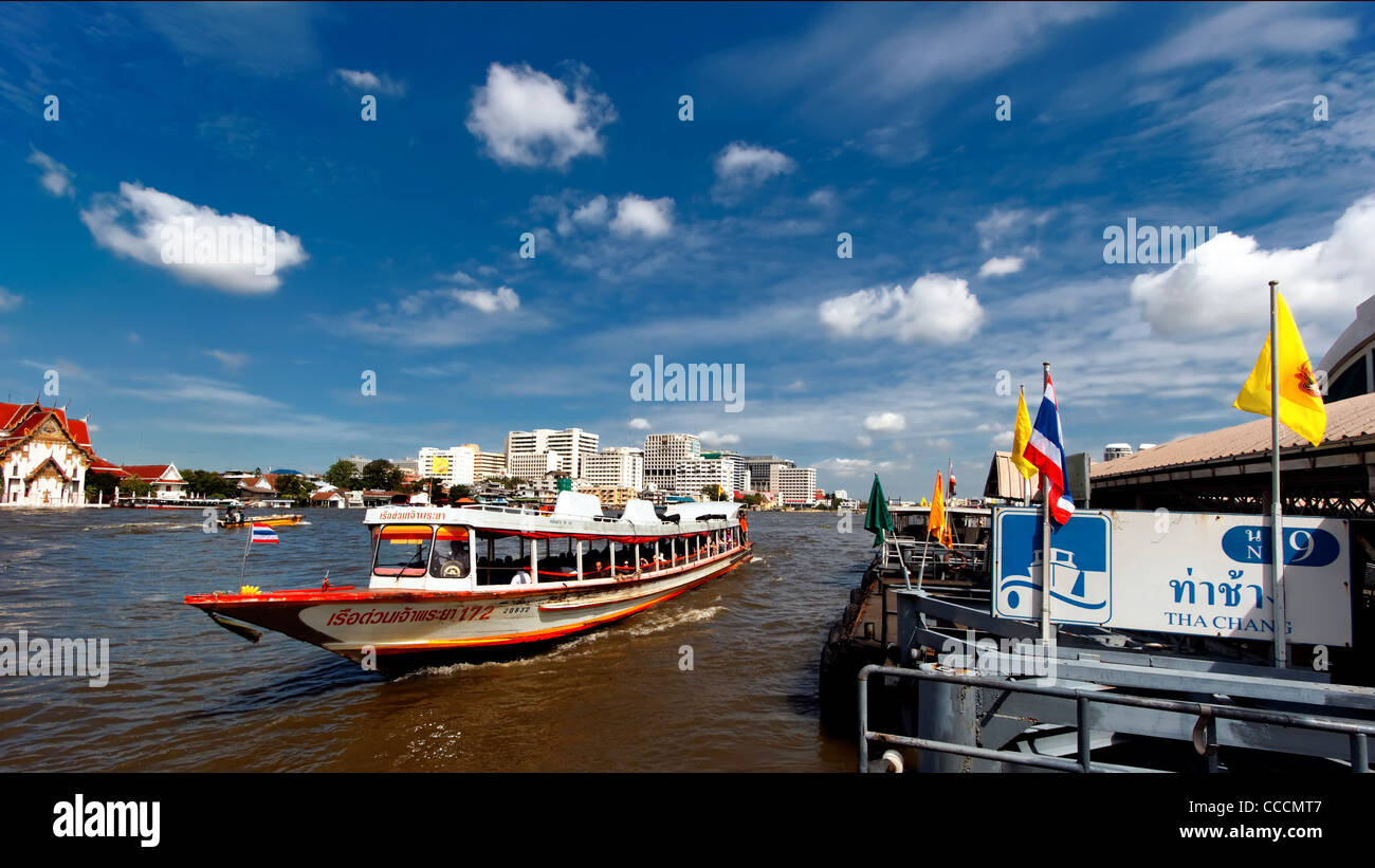 Chao Phraya Express Boat | Tha Chang | Bangkok Stock Photo - Alamy