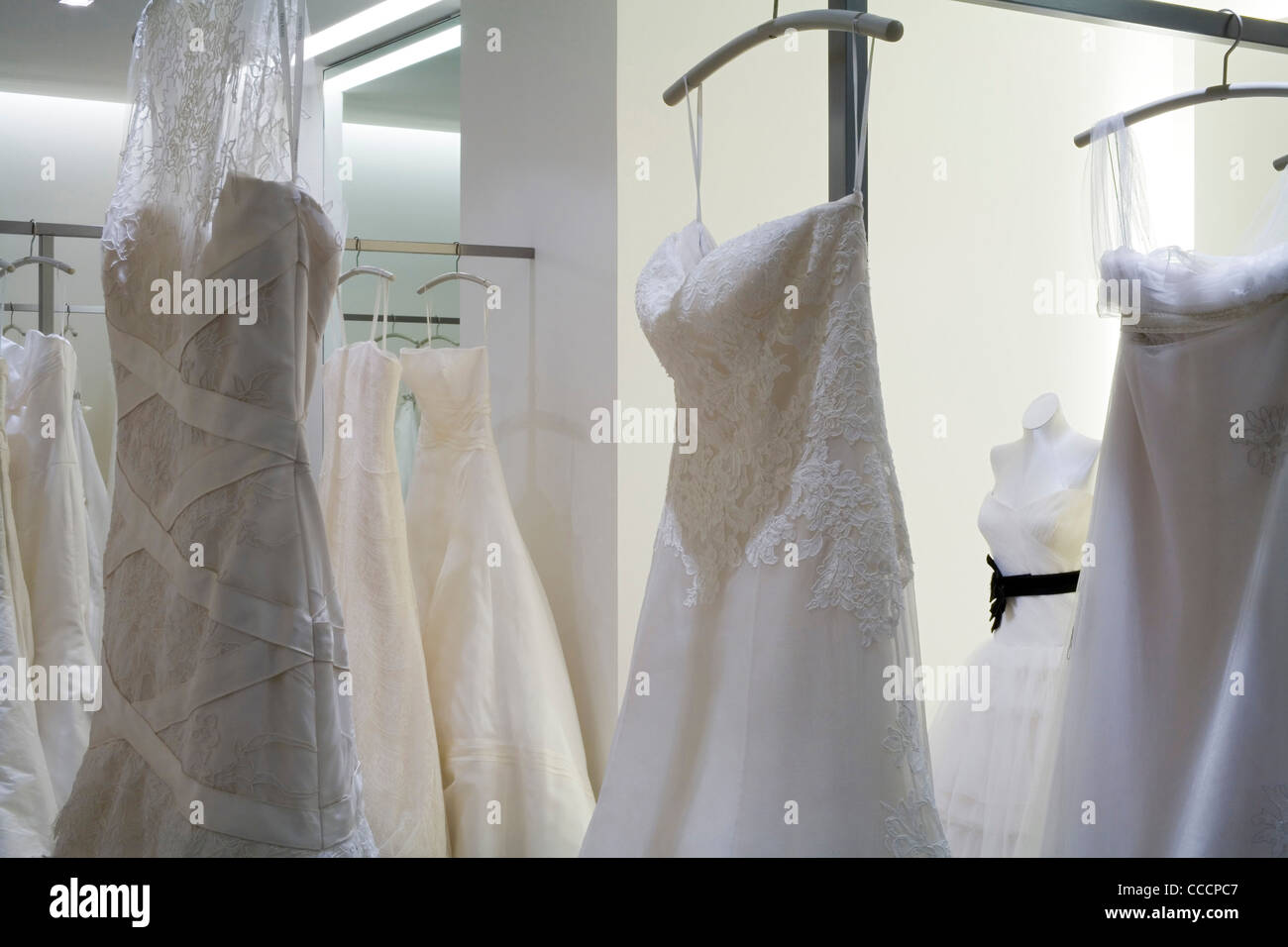 Vera Wang Wedding Shop Shop Interior Stock Photo 42077623 Alamy