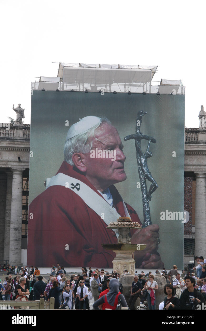 people in saint peter's square before the beatification of pope john ...