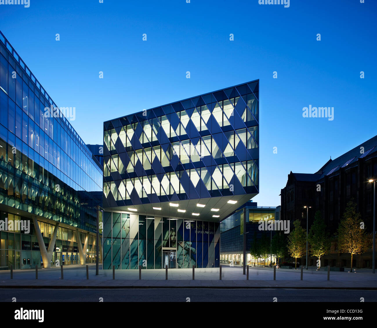 ARMANI FLAGSHIP STORE MANCHESTER SHEPPARD ROBSON 2008 GENERAL GROUND