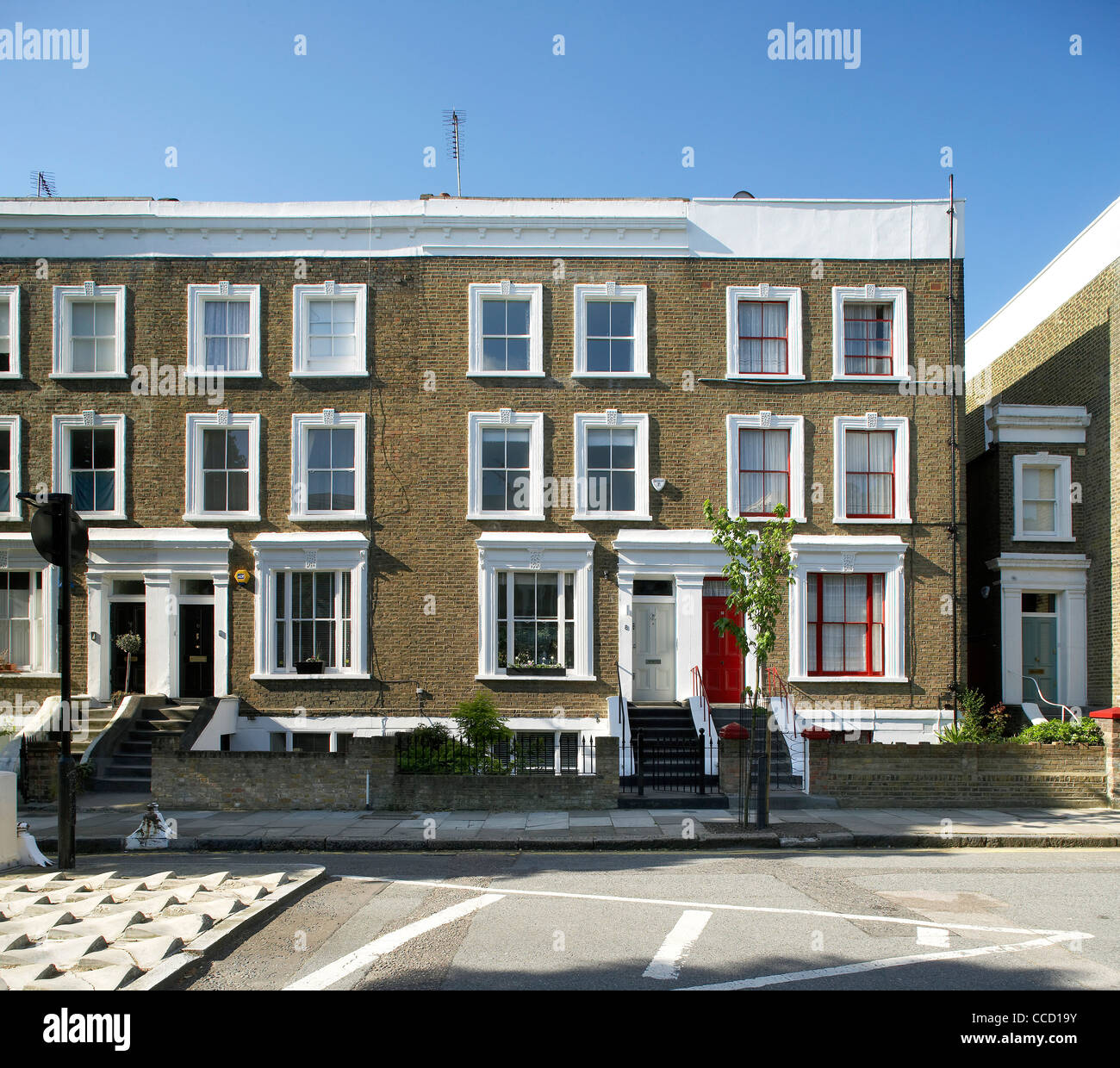PRIVATE HOUSE, BUCKLEY GRAY YEOMAN, LONDON, 2010, ELEVATION OF TERRACED
