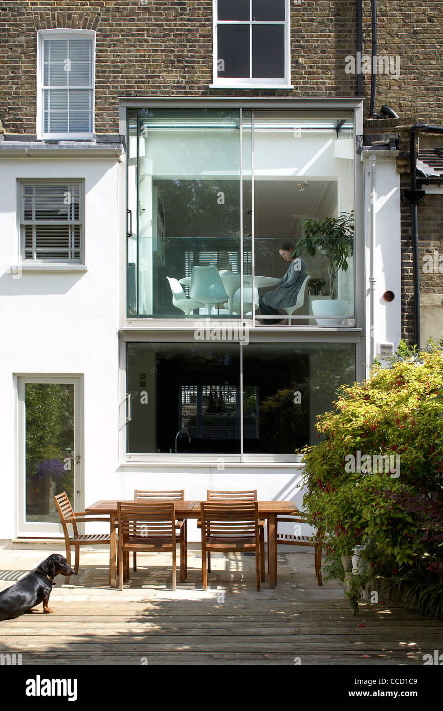 PRIVATE HOUSE, BUCKLEY GRAY YEOMAN, LONDON, 2010, CLOSE UP OF GLAZED EXTENSION Stock Photo