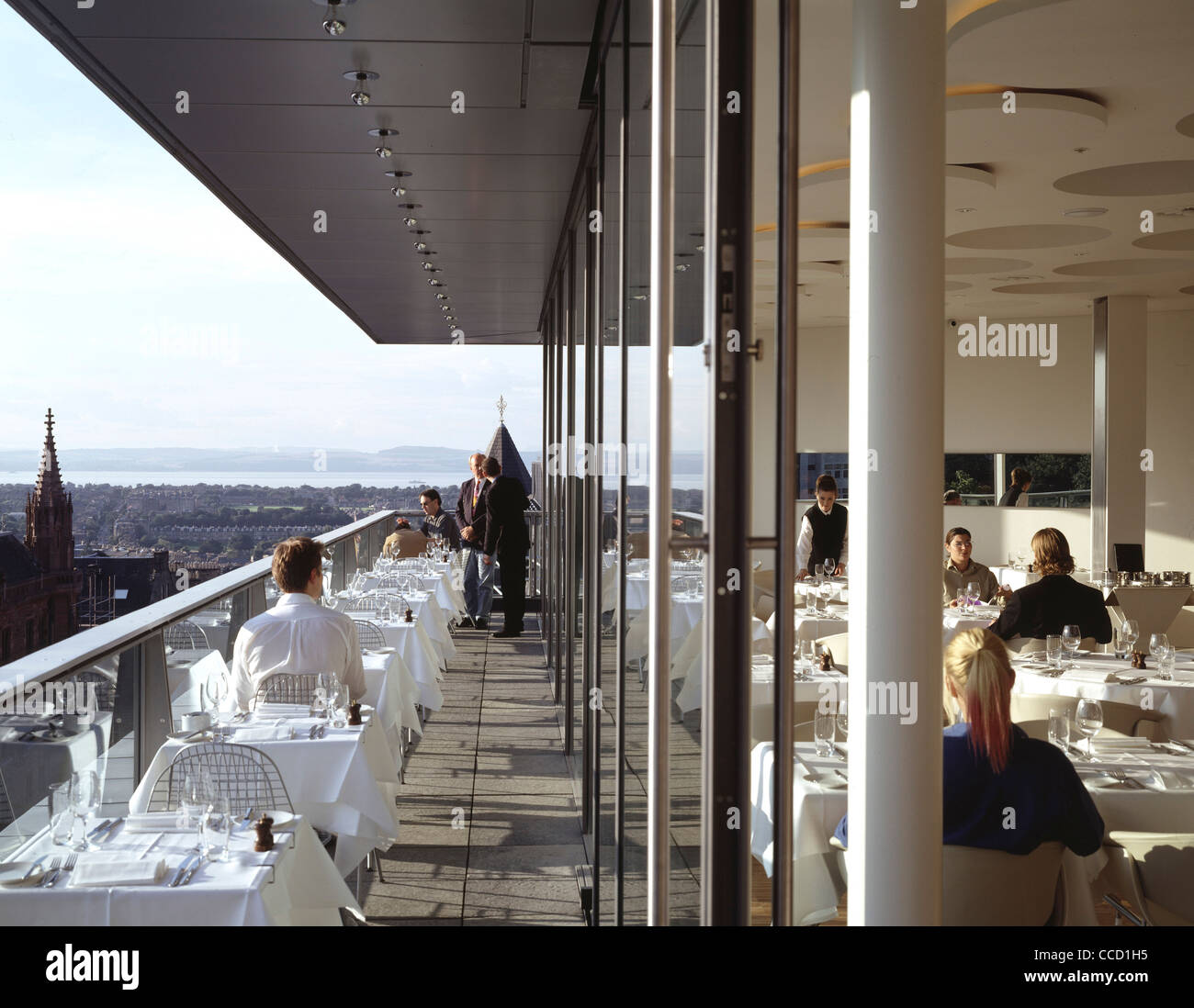 HARVEY NICHOLS RESTAURANT VIEW OF TERRACE AND EXTENSIVE VIEWS Stock