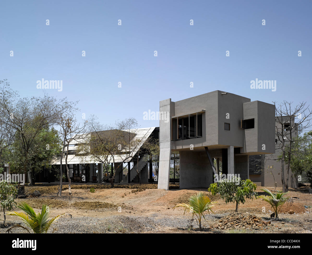 THE BROACHA HOUSE BY SAMIRA RATHOD DESIGN ASSOCIATES(SRDA), ALIBAUG