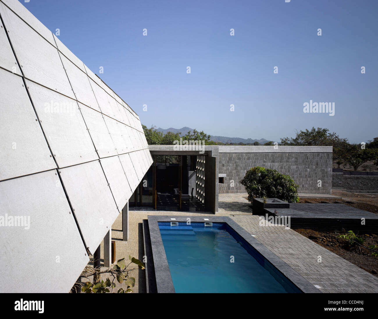 THE BROACHA HOUSE BY SAMIRA RATHOD DESIGN ASSOCIATES(SRDA), ALIBAUG