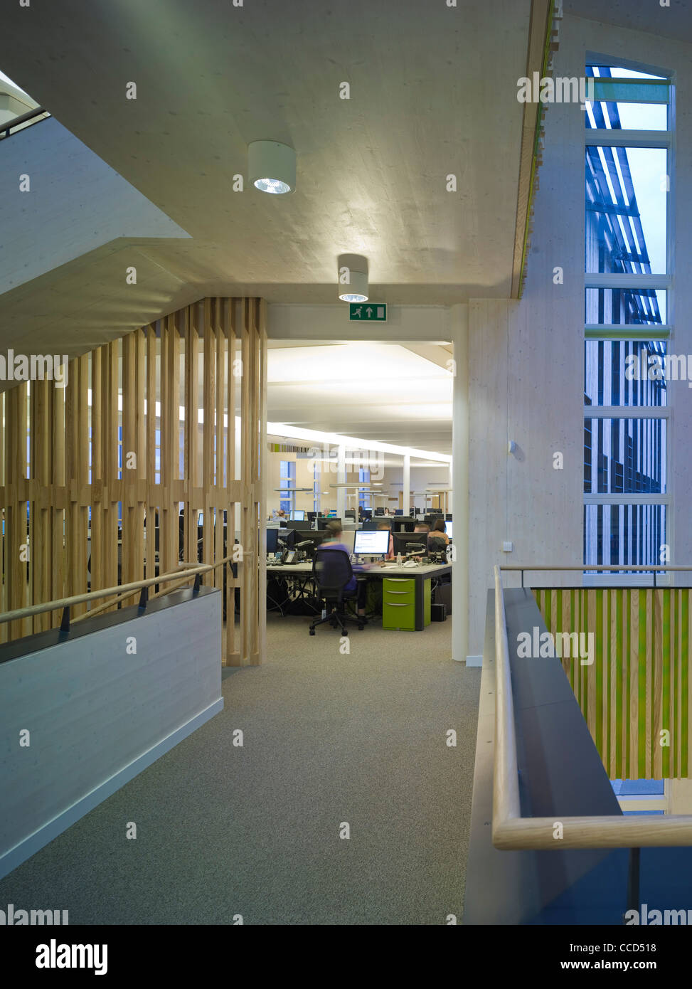 THE WOODLAND TRUST HQ FEILDEN CLEGG BRADLEY STUDIOS GRANTHAM NOV 2010 VIEW INTO SECOND FLOOR