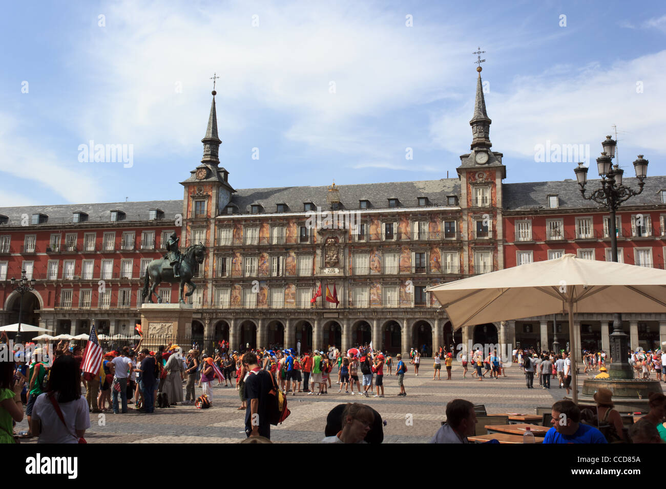 Madrid plaza mayor old hi-res stock photography and images - Alamy