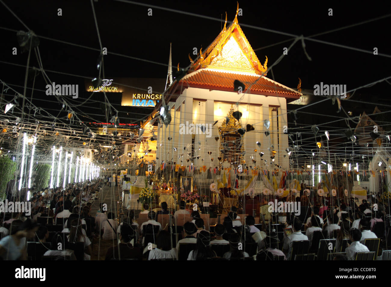 Thai people chant for good luck in new year 2012 , Pathum Wanaram