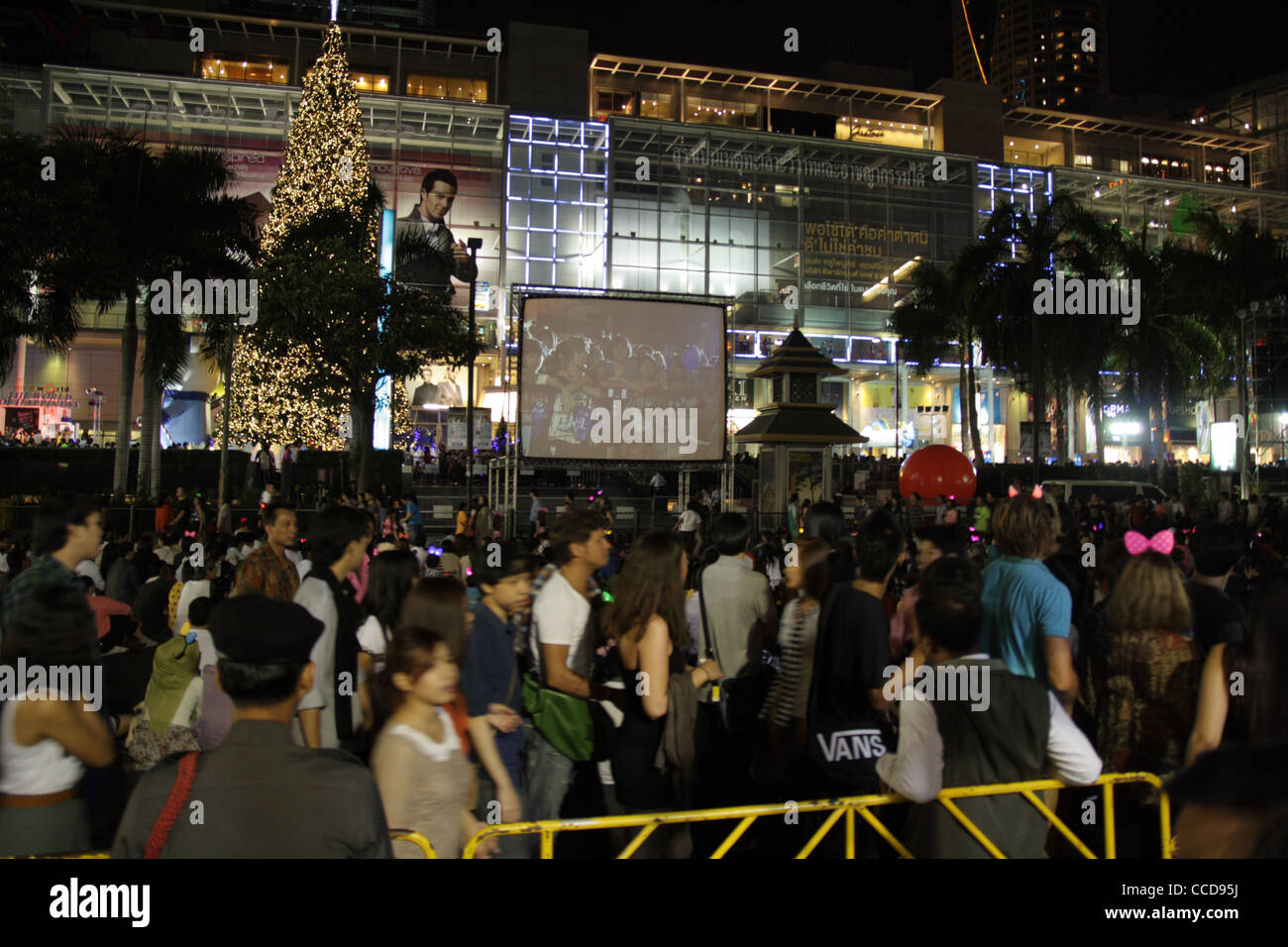 New World Shopping Mall Bangkok High Resolution Stock Photography And New World Shopping Mall Bangkok High Resolution Stock Photography And