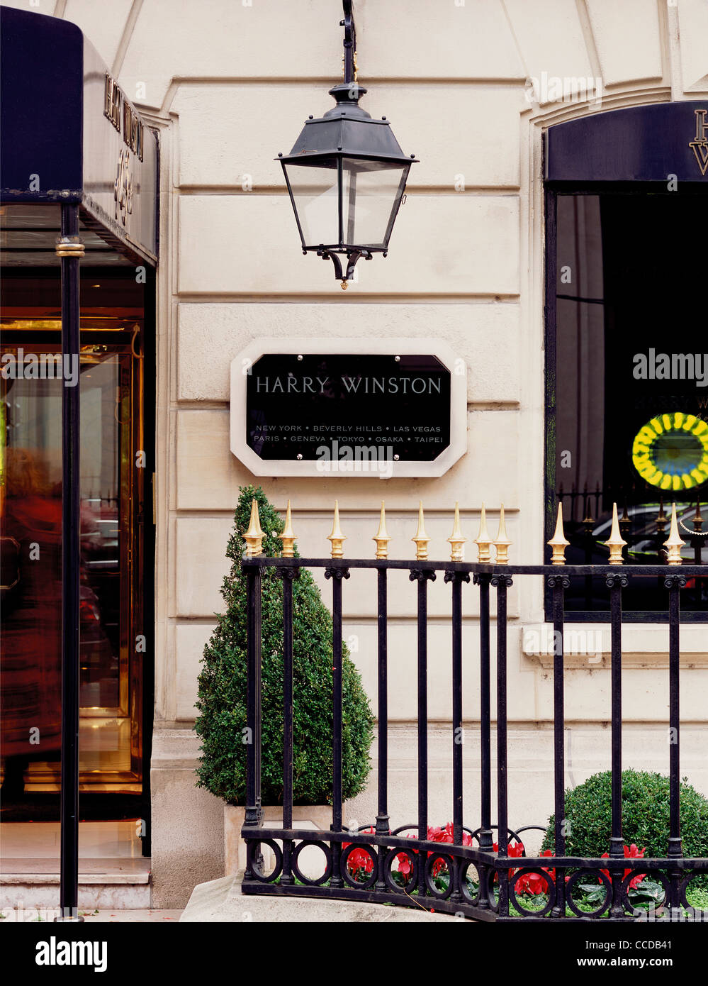 Random Commercial Property Portfolio From Uk, Ireland, Japan, Denmark ,France And United States Stock Photo