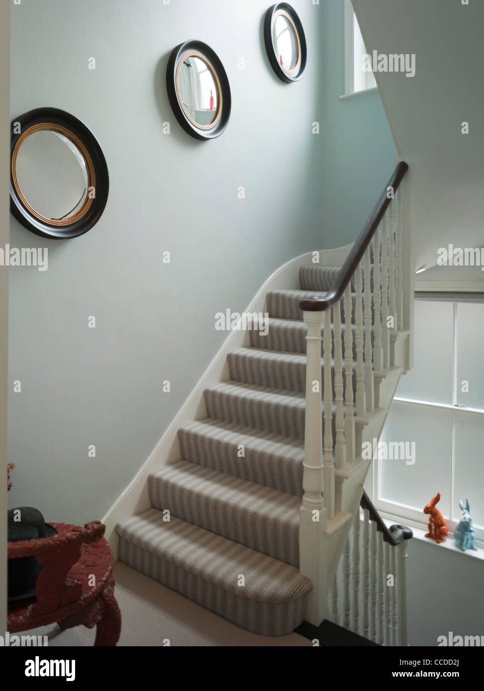 Private house, Westarchitecture, Central London, 2008 Stairs with wall mirrors Stock Photo