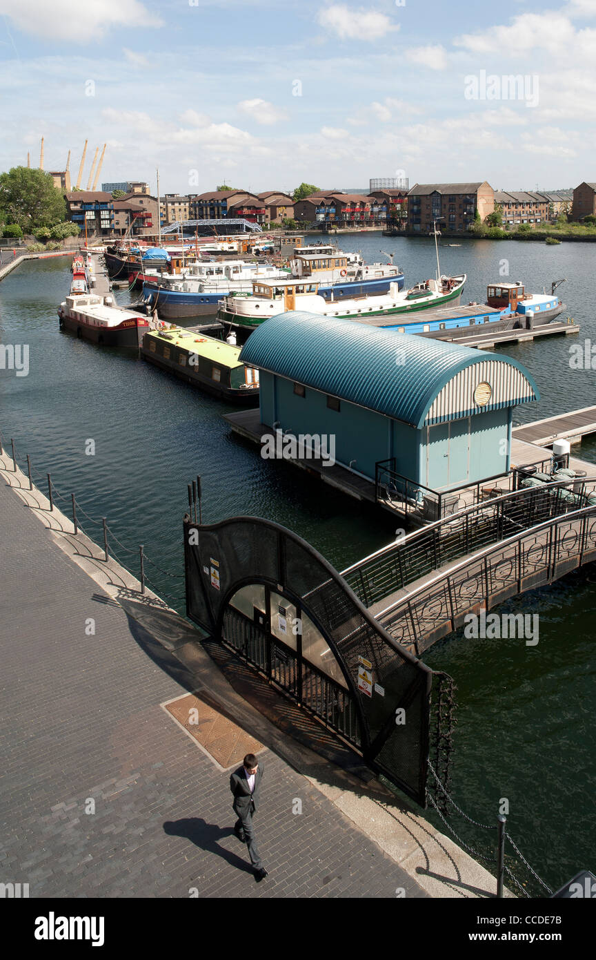 Wharf pier hi-res stock photography and images - Alamy