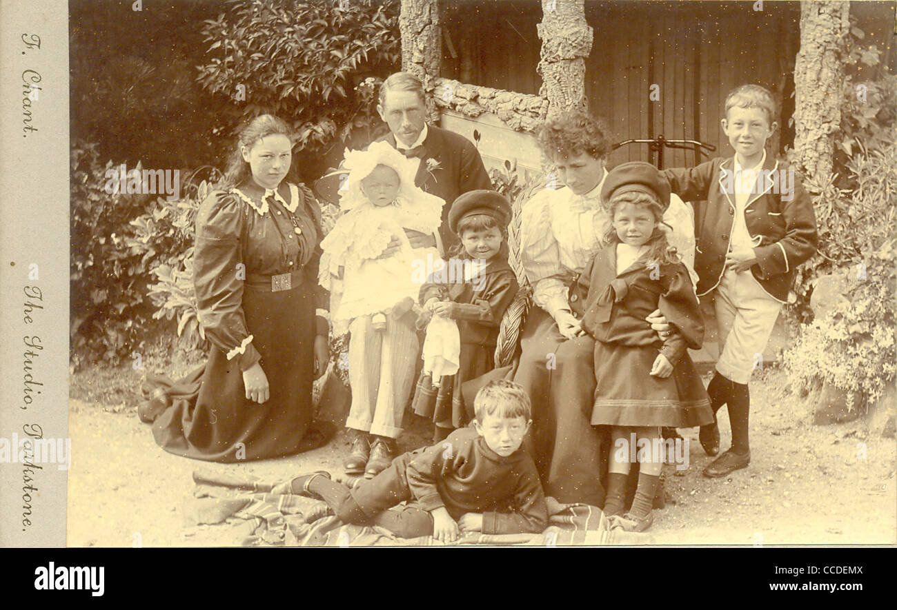 Antique Victorian Family Portrait Photograph Sisler Children Akron Ohio w/  Names