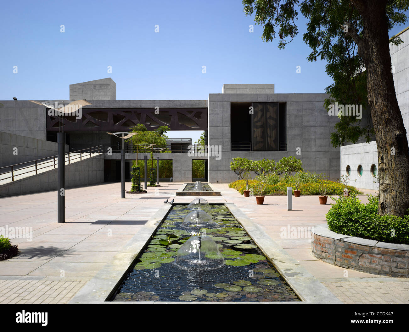 INDIAN INSTITUTE OF MANAGEMENT AHMEDABAD INDIA Stock Photo - Alamy