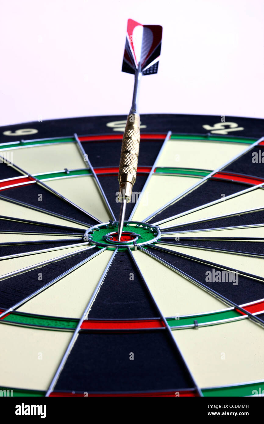 Dartboard, Dart game. Throwing darts Stock Photo Alamy