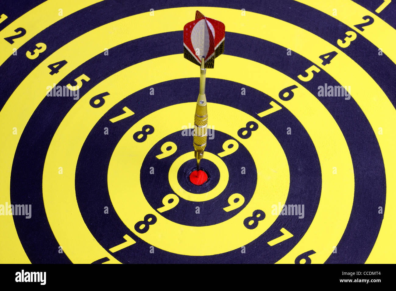 Dartboard, Dart game. Throwing darts Stock Photo Alamy