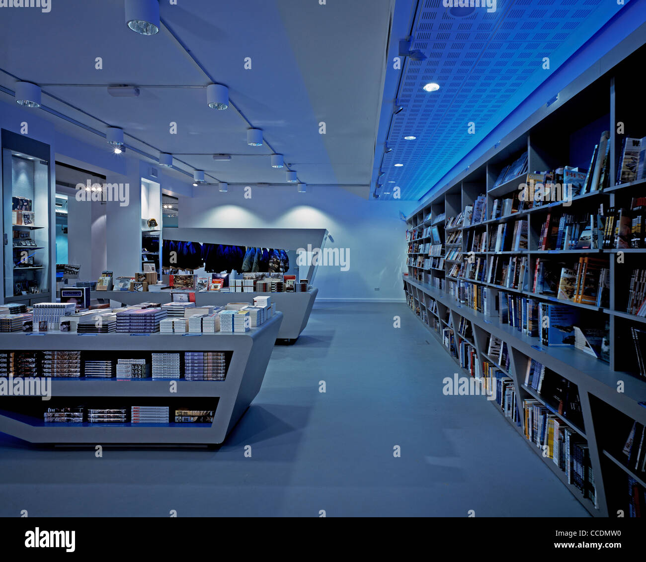 DUXFORD AIR MUSEUM - VISITORS SHOP OVERALL VIEW Stock Photo