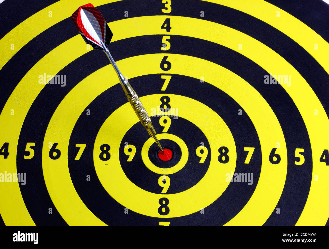 Dartboard, Dart game. Throwing darts Stock Photo Alamy