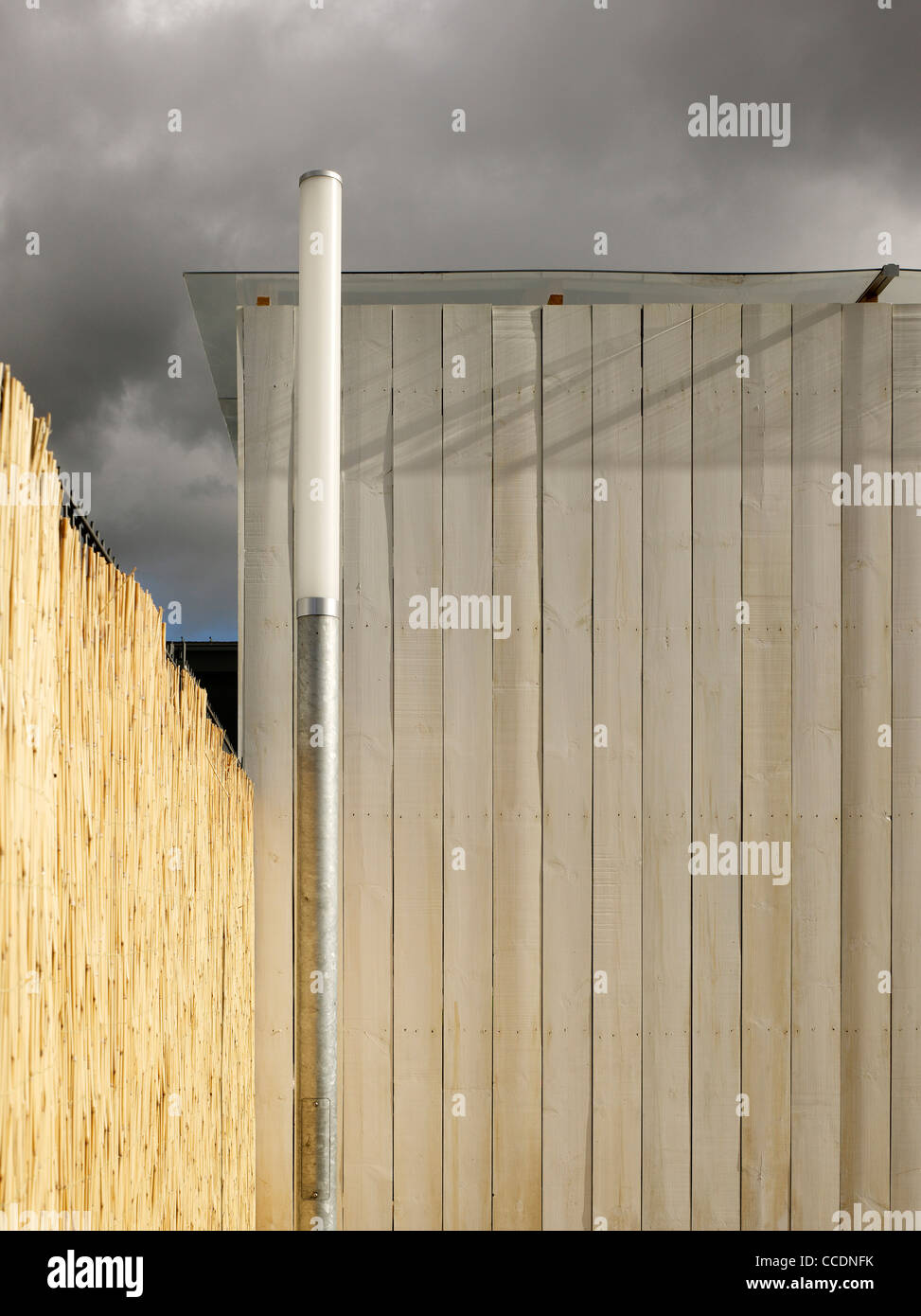 COBBLERS LANE SCHOOL TOY STORE AND STREET LIGHT Stock Photo Alamy