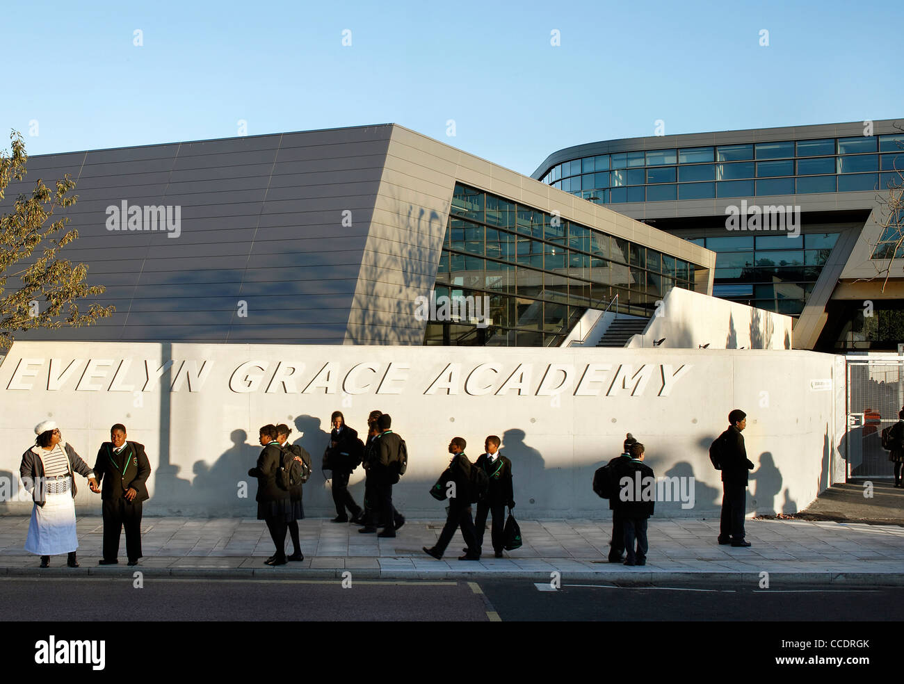 EVELYN GRACE ACADEMY, ZAHA HADID ARCHITECTS, LONDON, 2010, EXTERIOR OF SCHOOL WITH SIGNAGE Stock Photo