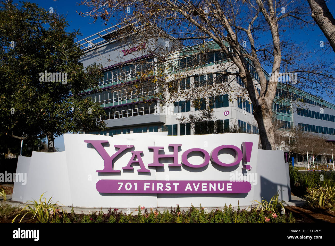 The headquarters of Yahoo! Stock Photo - Alamy