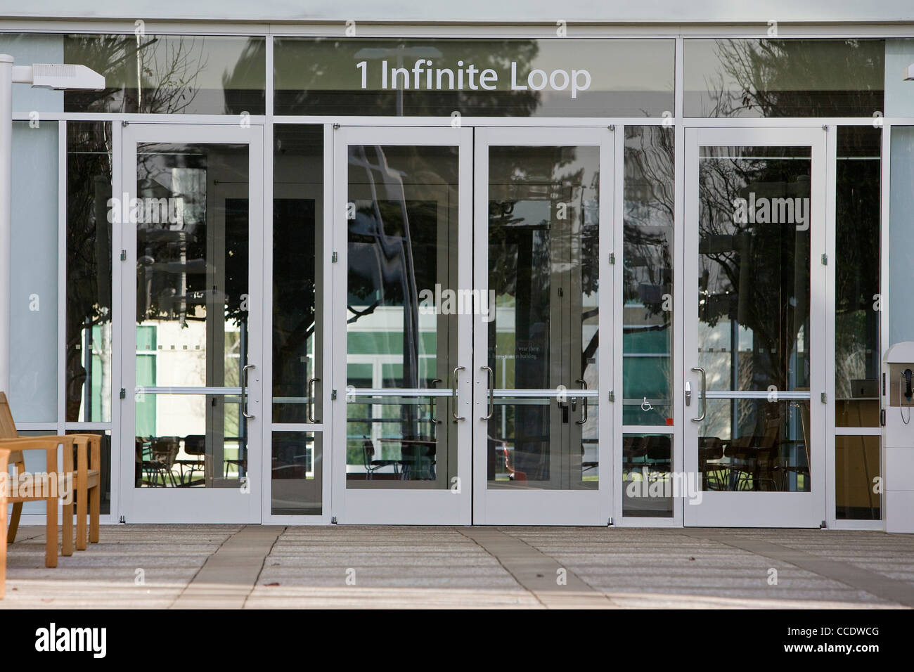 The headquarters of Apple Computer, 1 Infinite Loop. Stock Photo