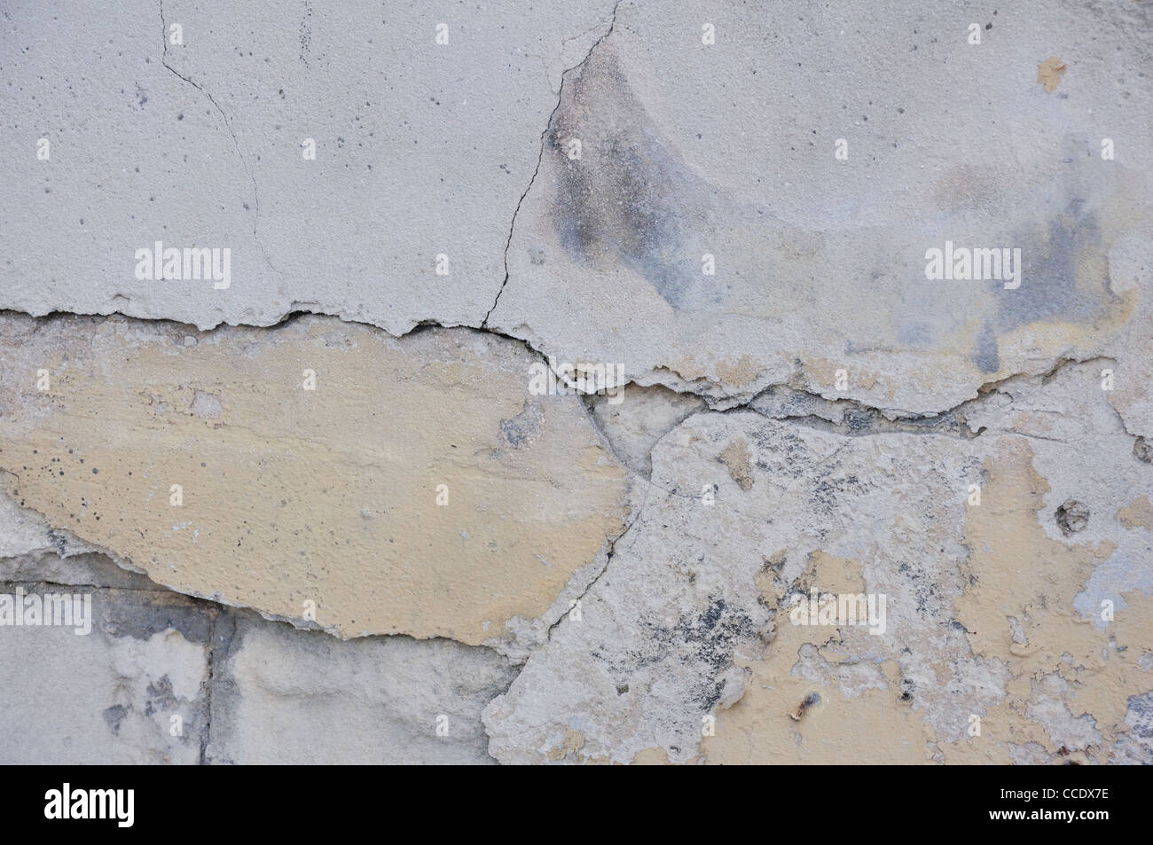 Chipped off paint and cracked wall plaster Stock Photo Alamy