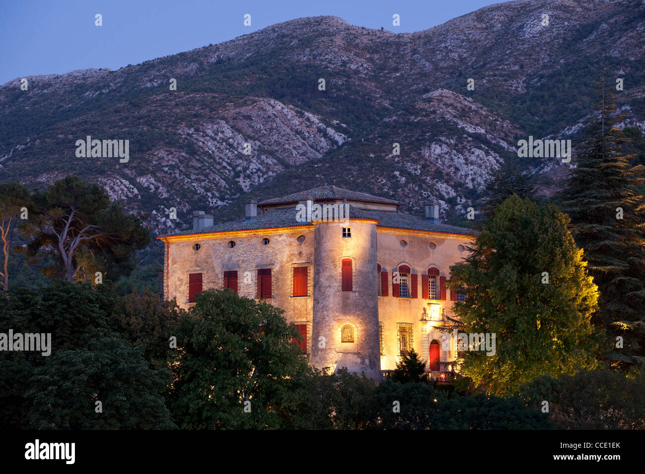 Chateau Of Vauvenargues For Longtime Residence Of Pablo Picasso Stock Photo Alamy Chateau Of Vauvenargues For Longtime Residence Of Pablo Picasso Stock Photo Alamy