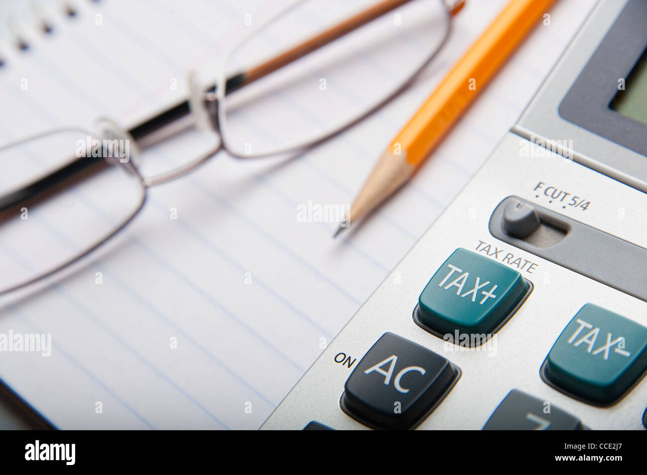Income tax return hi-res stock photography and images - Alamy