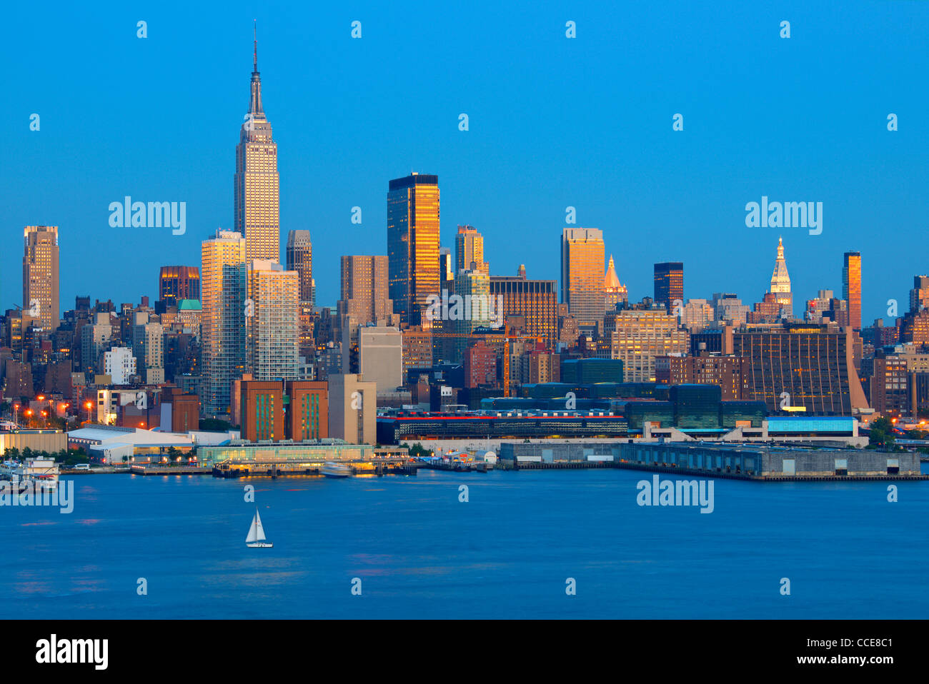 Skyline of New York city from across the Hudson River Stock Photo - Alamy