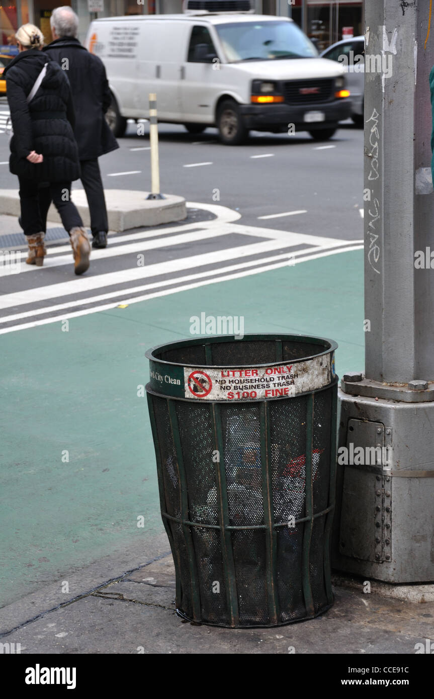 Garbage bin, New York City, USA Stock Photo Alamy