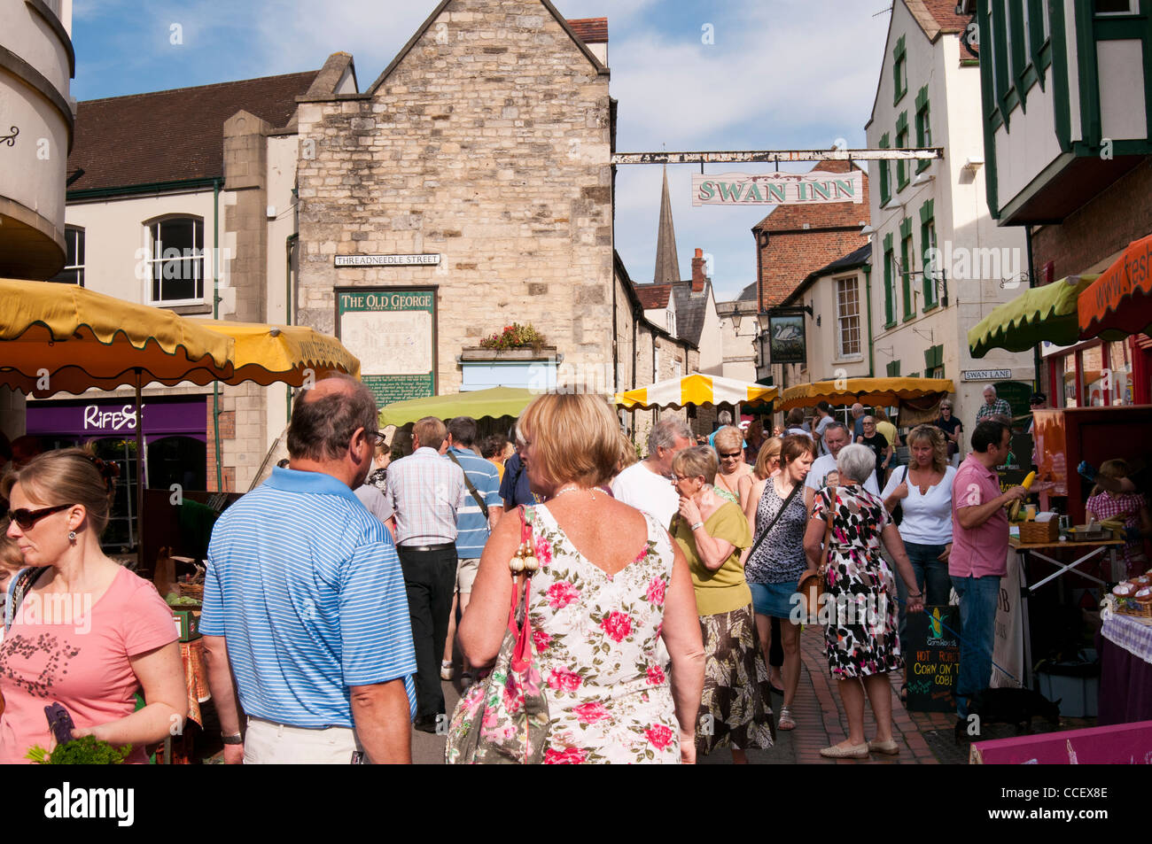 Popular Saturday Farmer's Market in the Cotswold Market Town Stroud, Gloucestershire, UK Stock Photo