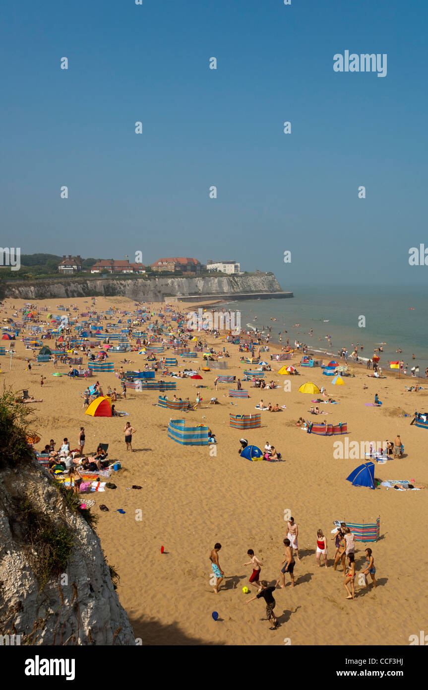 A crowded Joss Bay beach near Broadstairs, Isle of Kent, England, UK Stock Photo Alamy