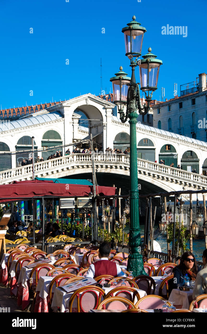 Rialto bridge venice hi-res stock photography and images - Alamy