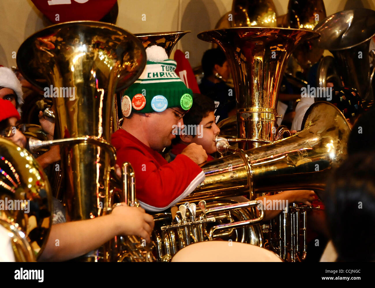 Tuba Christmas 2022 Monterey Tuba Christmas High Resolution Stock Photography And Images - Alamy