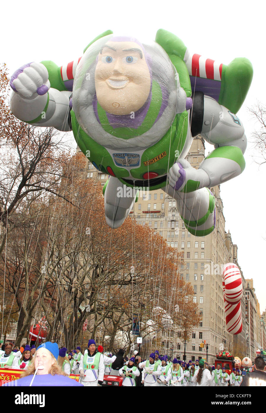 Buzz lightyear balloon hires stock photography and images Alamy