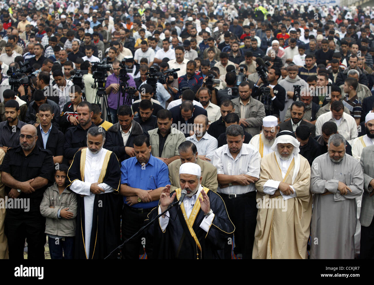 Muslims In Gaza Nov 16, 2010 - Gaza City, Gaza Strip - Senior political leader of Hamas ...