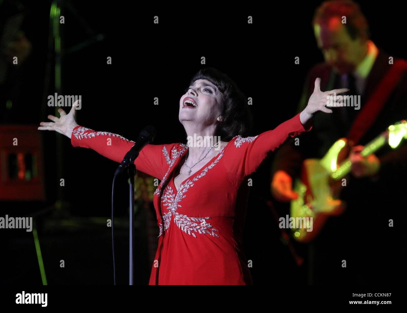 Mireille mathieu hi-res stock photography and images - Alamy