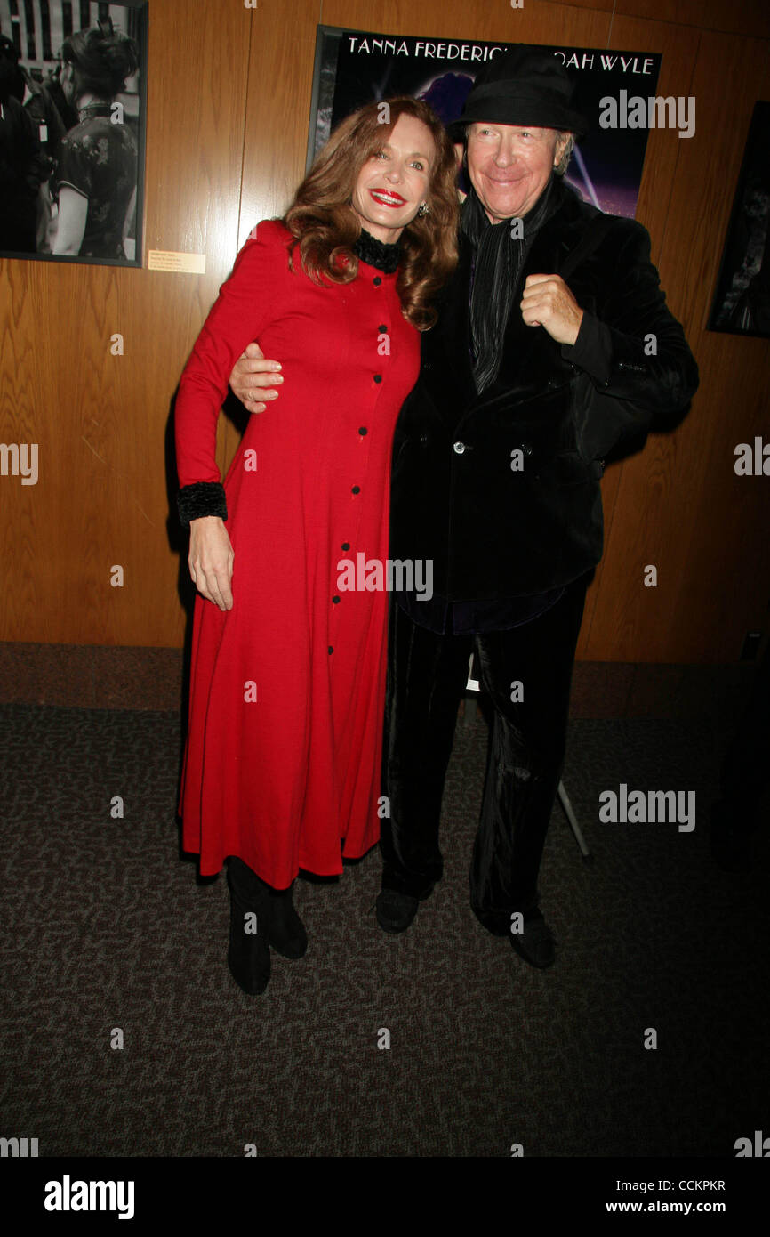 Catherine crosby hires stock photography and images Alamy