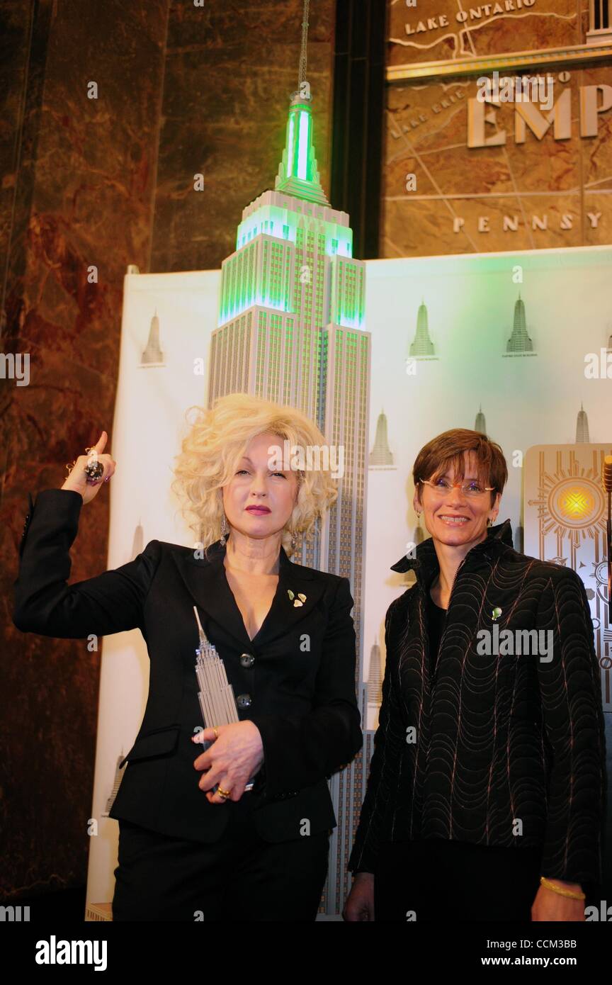 Nov. 4, 2010 Manhattan, New York, U.S. CYNDI LAUPER and NANCY MAHON