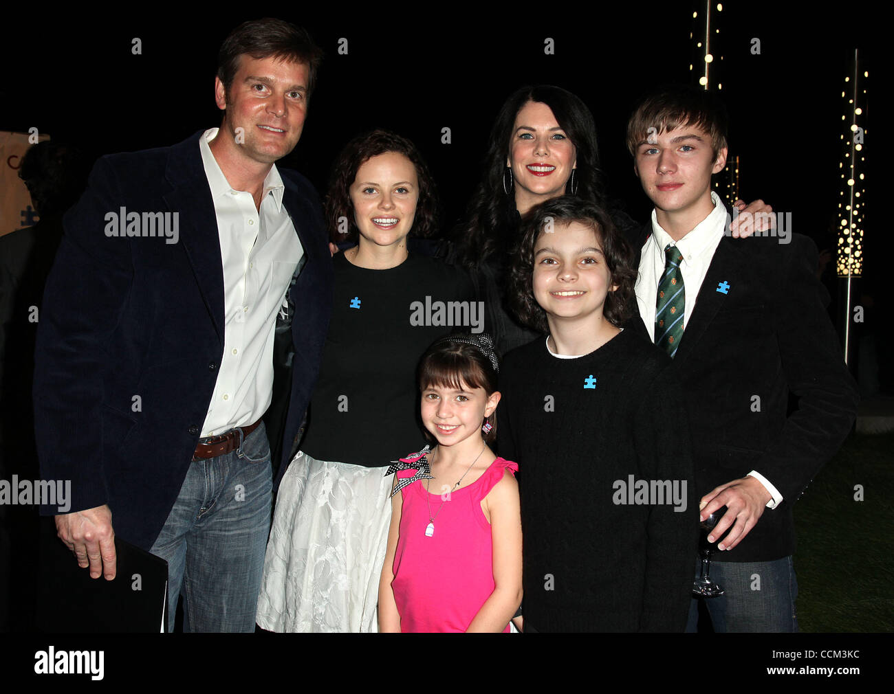 PETER KRAUSE, SARAH RAMOS, SAVANNAH PAIGE RAE,MAX BURKHOLDER, MILES HEIZER & LAUREN GRAHAM arrives for the 8th Annual 'Acts of Love' to support Autism Awareness at CAA. (Credit Image: © Lisa O'Connor/ZUMApress.com) Stock Photo