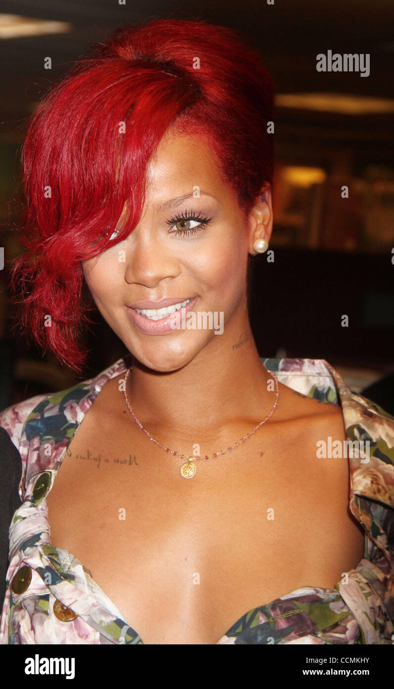 Oct 27 2010 New York New York U S Singer Rihanna Promotes Her New Book Last Girl On
